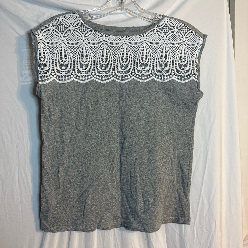 LOFT Women’s Vintage Soft Top XSP | Ann Taylor Loft Gray & White Lace Top